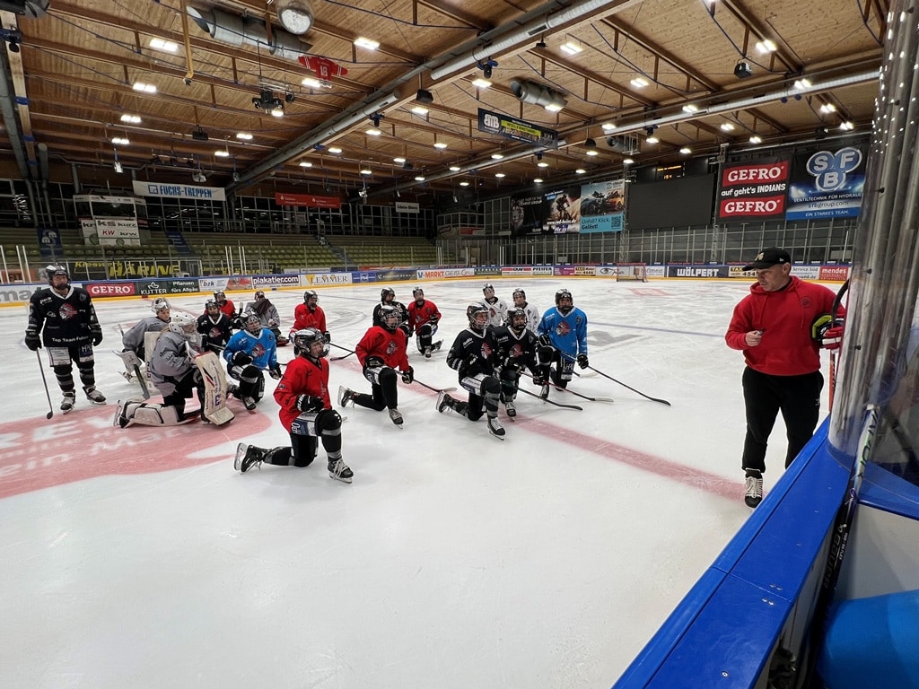 Fraueneishockey DFEL ECDC Memmingen Indians Frauen Jim Nagle_20251111