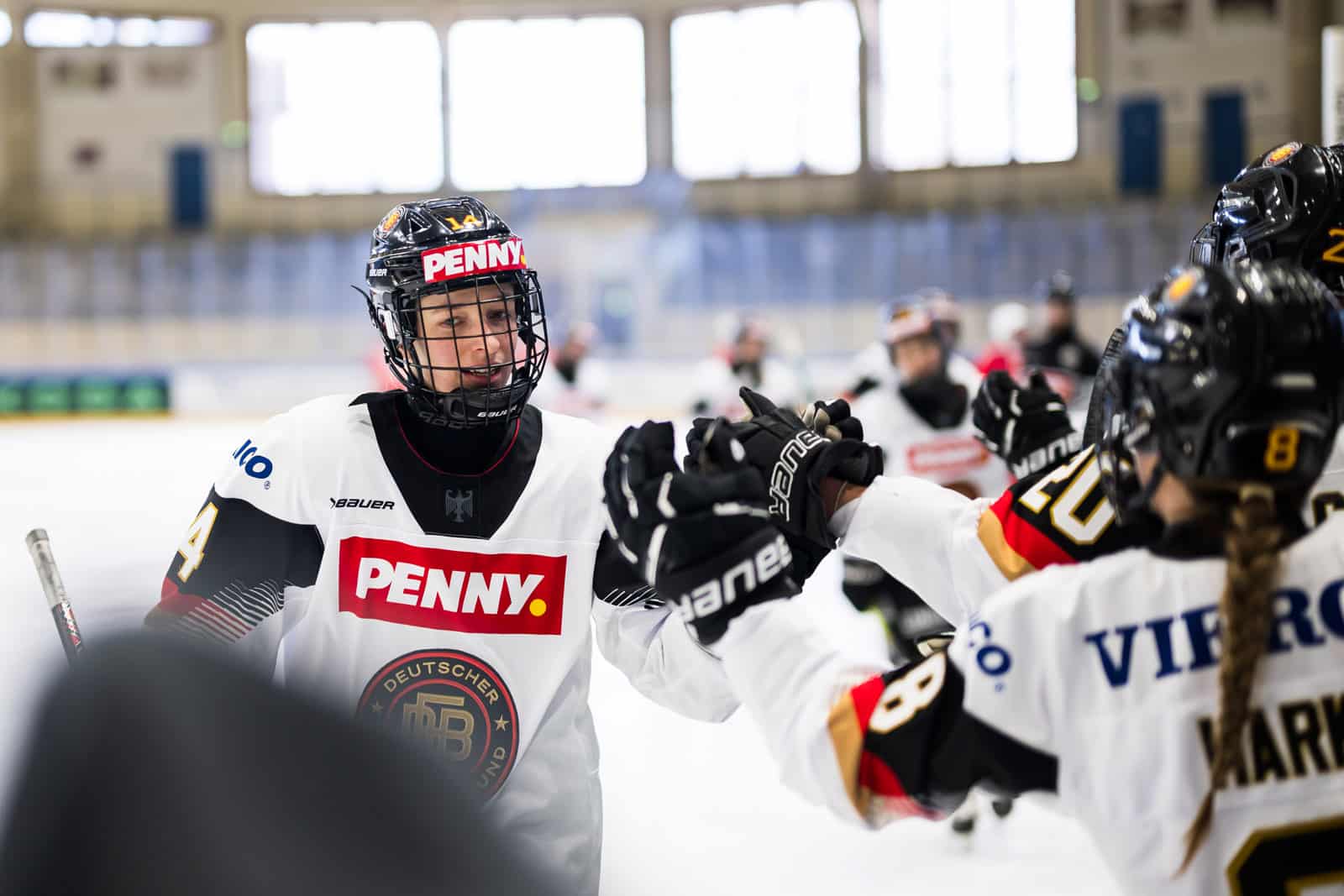 Fraueneishockey Deutschland Carina Strobel (c) DB City-Press GmbH_20250403