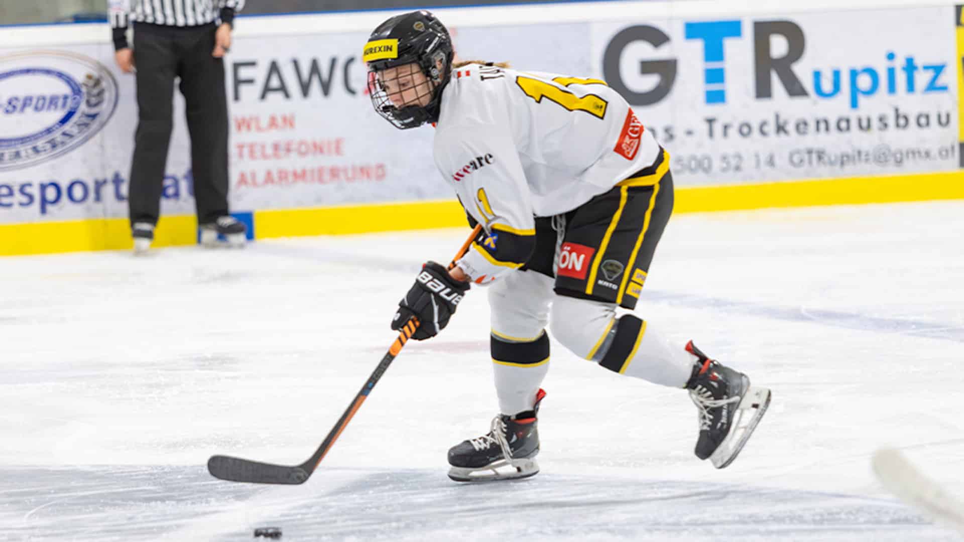 Fraueneishockey EWHL SKN Sabres St. Pölten (c) DerHandler_20251123