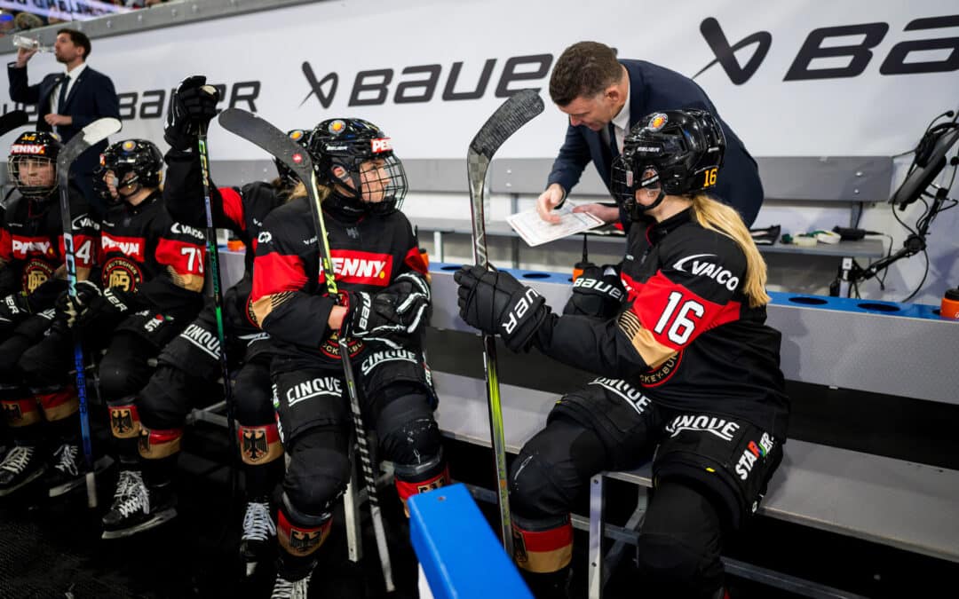 Bundestrainer MacLeod gibt live den Kader für Deutschland Cup bekannt: „Eines der besten Frauen-Turniere weltweit“