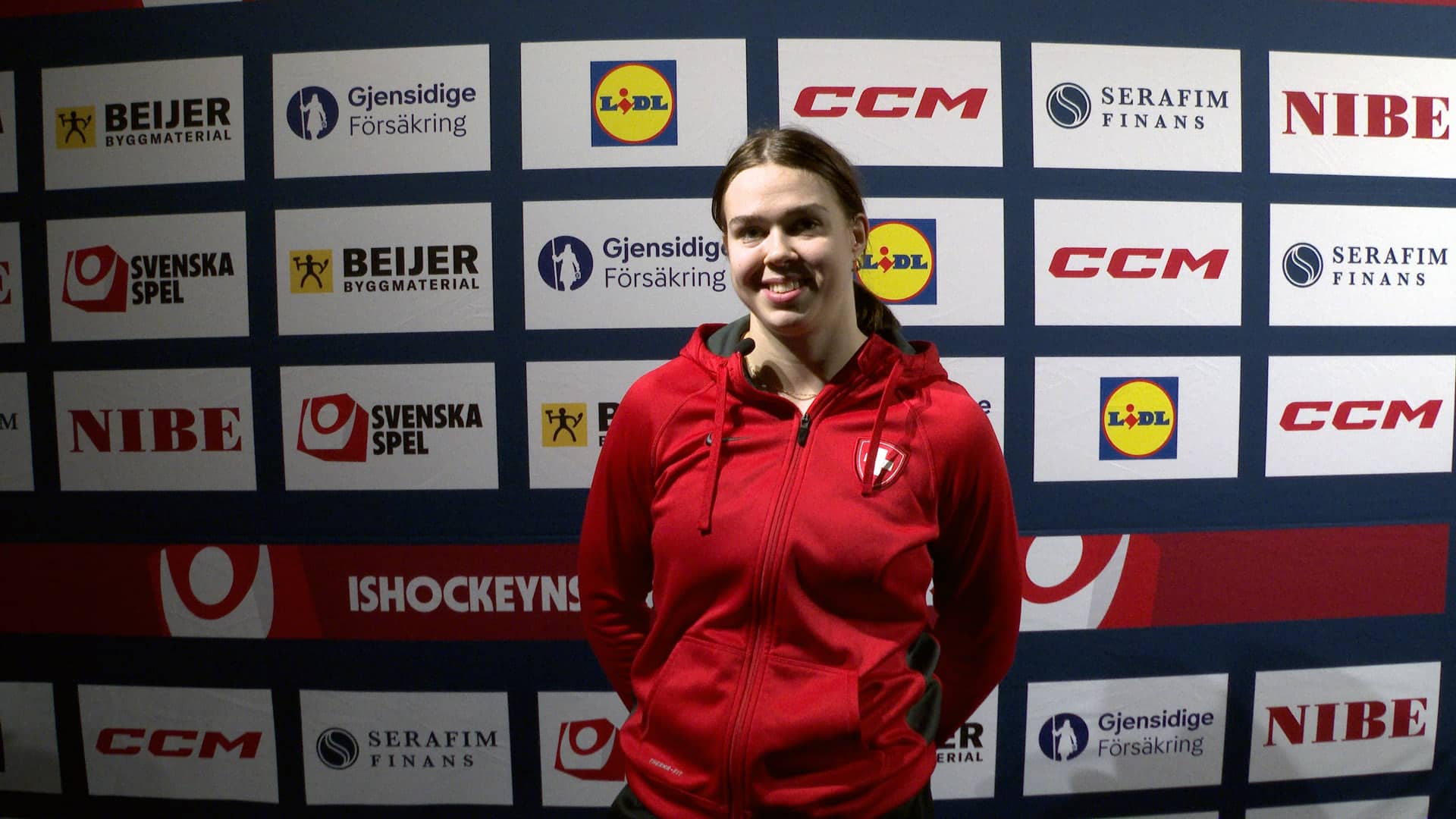 Fraueneishockey Nina Harju Schweiz EV Zug EVZ (c) Tim Sinzenich_20261028