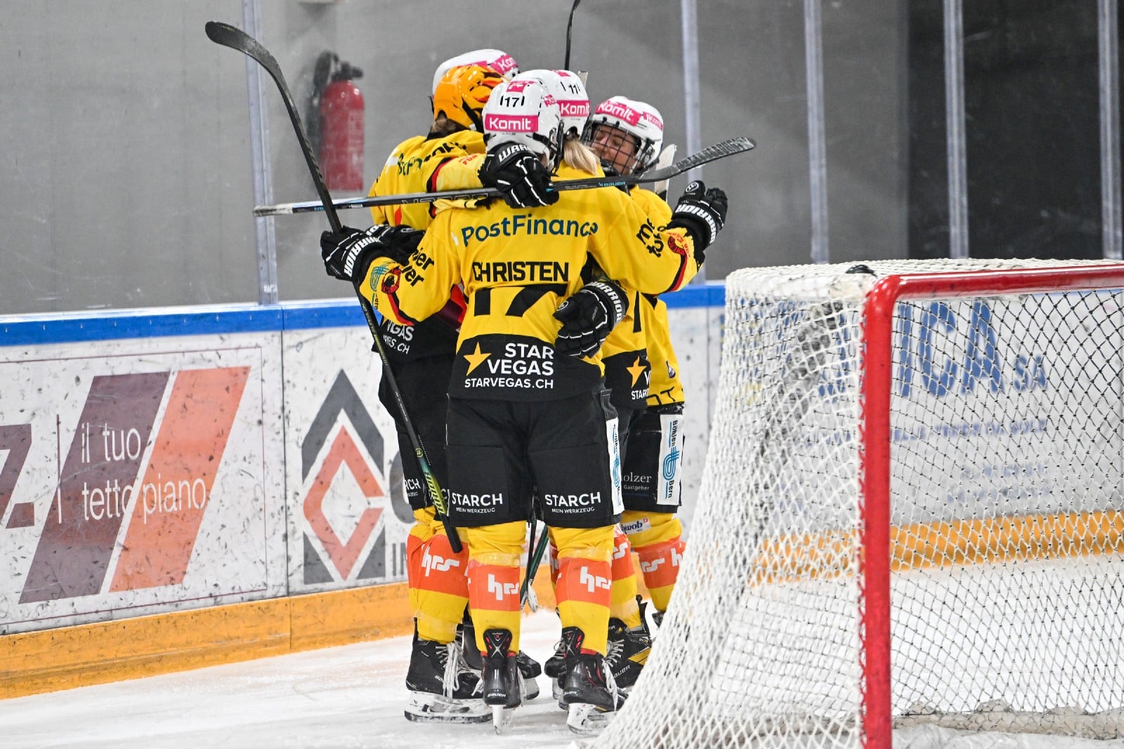 Fraueneishockey SC Bern Frauen HCAP Girls (c) KEYSTONETi-PressAndrea Branca 20220225