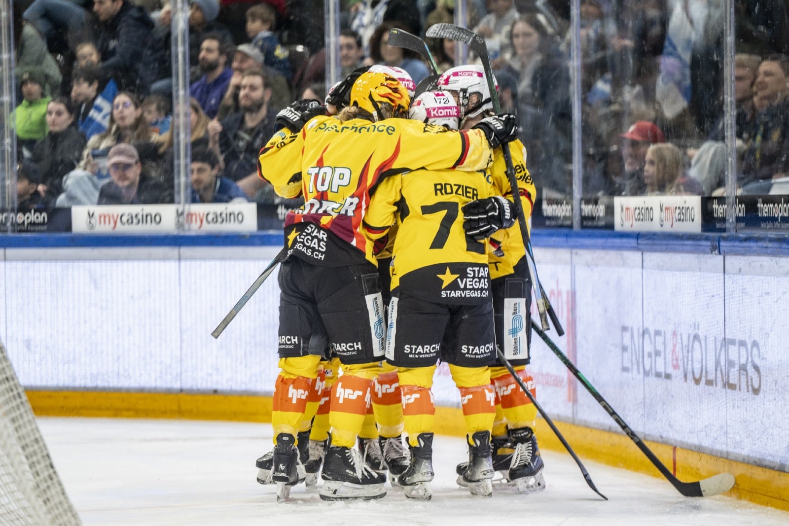 Fraueneishockey SC Bern Frauen (c) PostFinance KEYSTONE Til Buergy_20250323