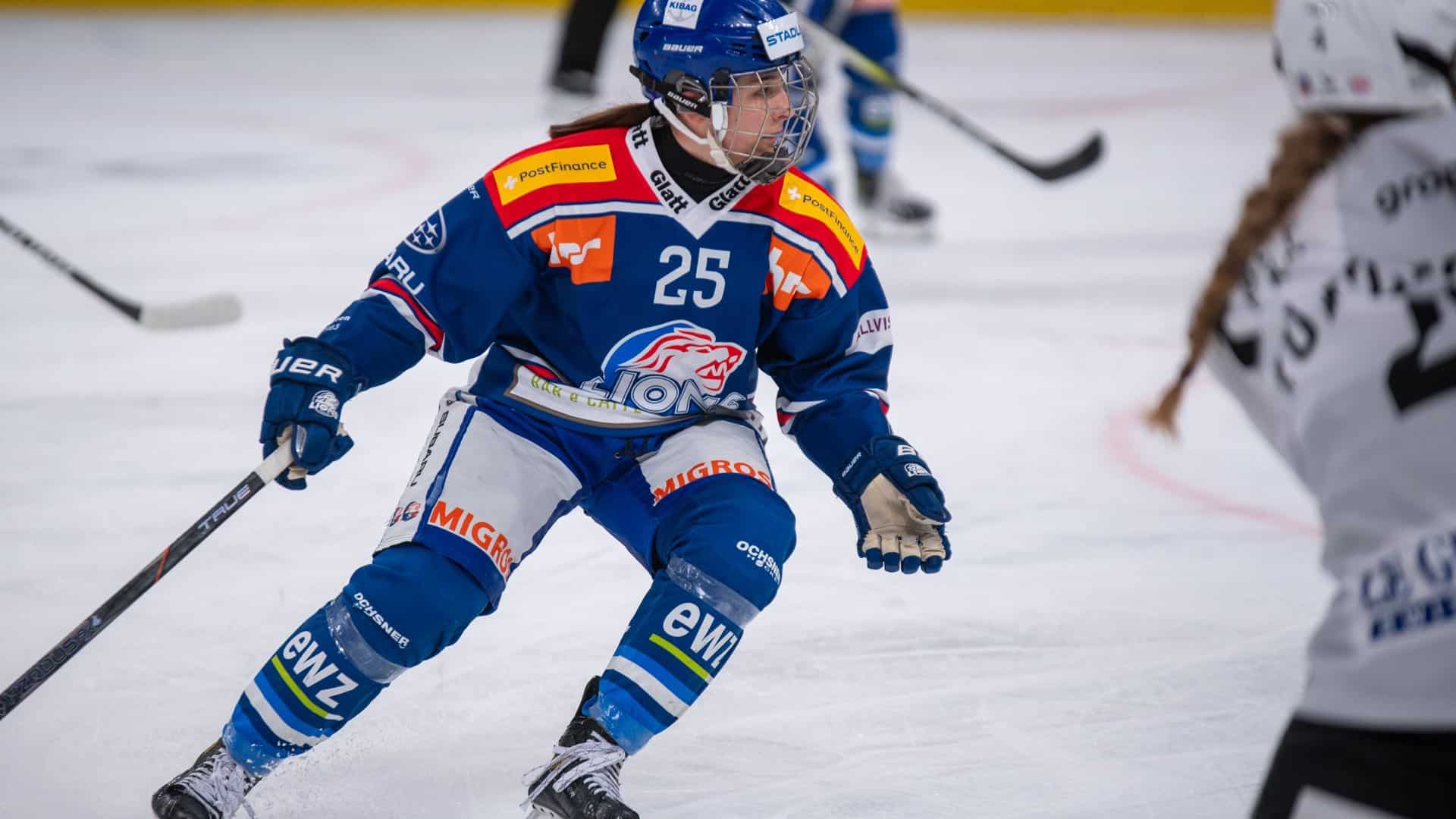 Fraueneishockey ZSC Lions Frauen Lisa Rüedi 20241105