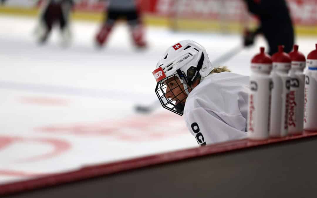 10 EVZ Spielerinnen mit ihren Nationalteams im Einsatz