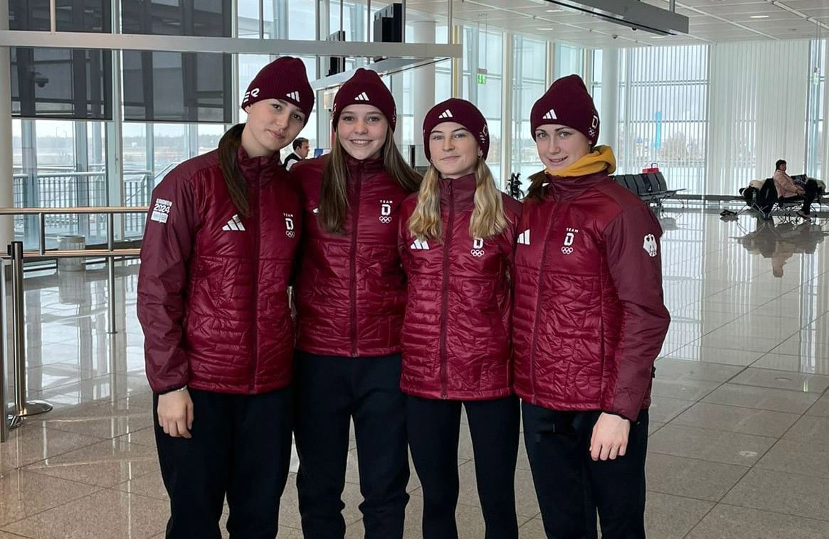 Fraueneishocley Sarah Bouceka Caylee Nagle Anabel Seyrer Hanna Weichenhain ECDC Memmingen Indians Frauen 20240126 Kopie