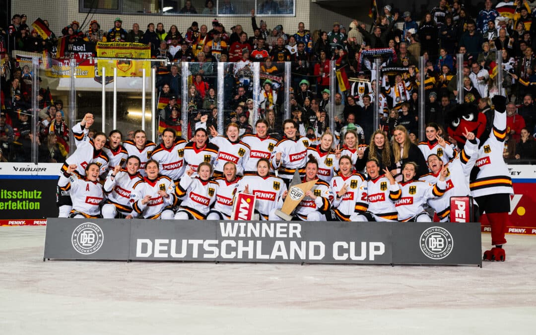 Deutschland Cup 2025: DEB-Frauen verteidigen Titel
